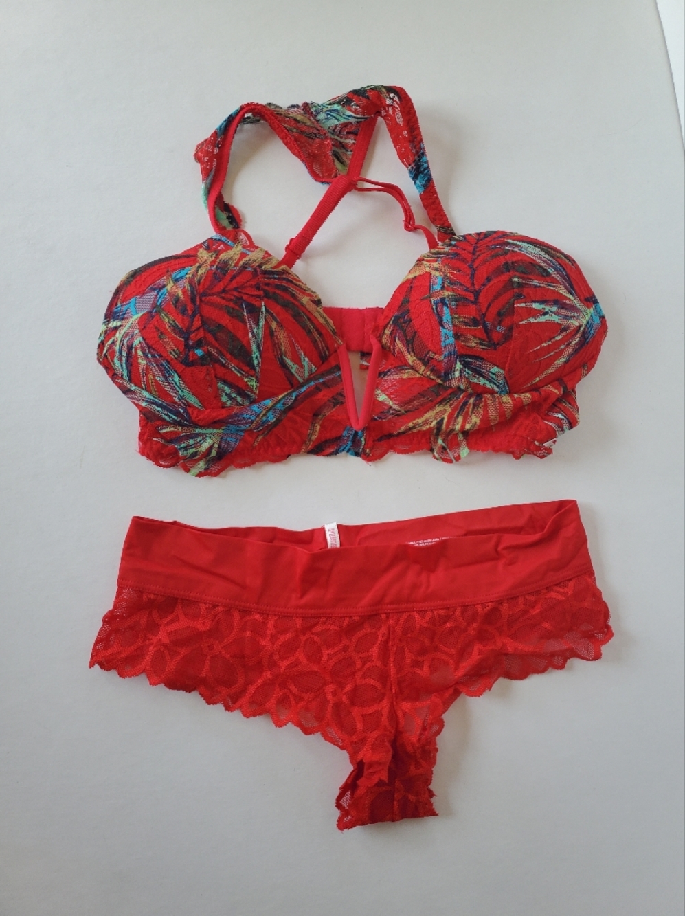 PINK Victoria's Secret Red Lace Bra with Multicolor Accent